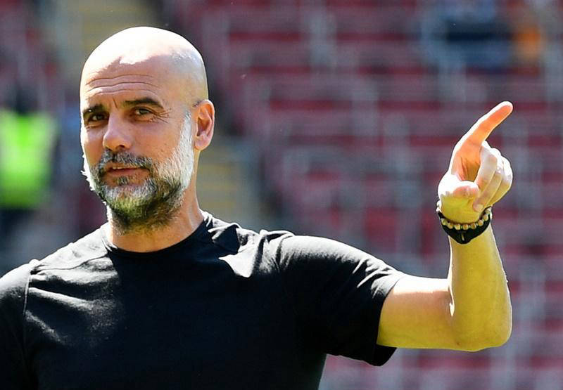 一周两冠或失，阿森纳与曼城谁将重演利物浦悲剧？